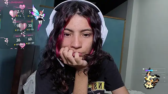 Lovelyamyy online show from October 2025 06:03:01 AM