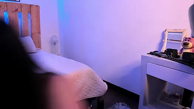 coral jonesss online show from September 2025 03:49:01 PM