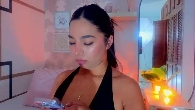 Snapshot of CharlotteGraay chatting on June 2026 07:40:01 PM CharlotteGraay online show from June 2026 07:40:01 PM