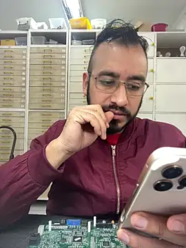 leonardohot1987 online show from March 2025 05:50:02 PM