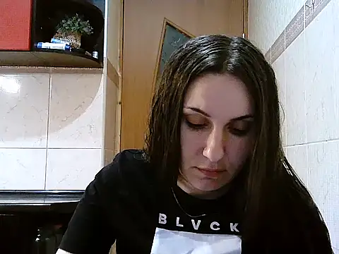 Yuliia30 online show from March 2026 06:25:01 PM