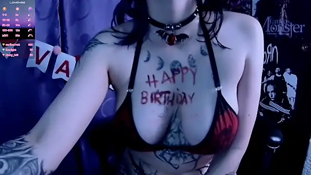 Kimlennox  online show from February 2025 01:31:01 AM