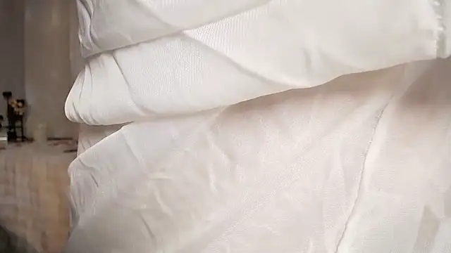 Snapshot of Hey-Cute chatting on February 2025 05:01:01 PM Hey-Cute online show from February 2025 05:01:01 PM