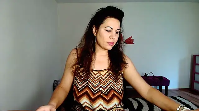 Snapshot of VixenVibesX chatting on June 2026 08:01:02 AM VixenVibesX online show from June 2026 08:01:02 AM
