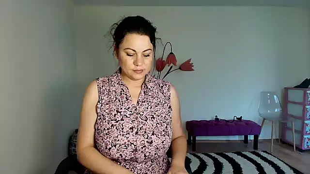 Snapshot of VixenVibesX chatting on June 2026 11:58:01 AM VixenVibesX online show from June 2026 11:58:01 AM