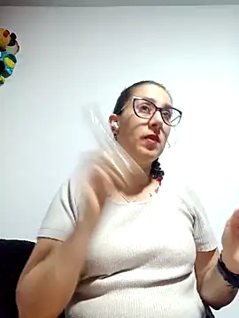 CHARLOTTE 1711 online show from October 2025 03:16:01 AM