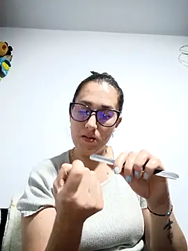 CHARLOTTE 1711 online show from January 2026 04:39:01 AM