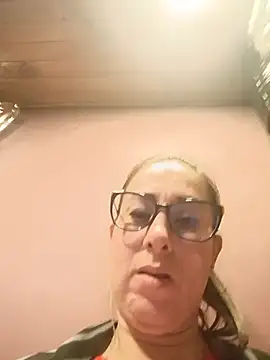 Snapshot of CHARLOTTE_1711 chatting on May 2026 03:02:01 AM CHARLOTTE 1711 online show from May 2026 03:02:01 AM