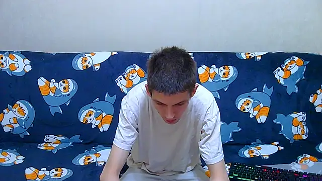 Snapshot of Lester_Broo chatting on May 2026 07:52:02 PM Lester Broo online show from May 2026 07:52:02 PM
