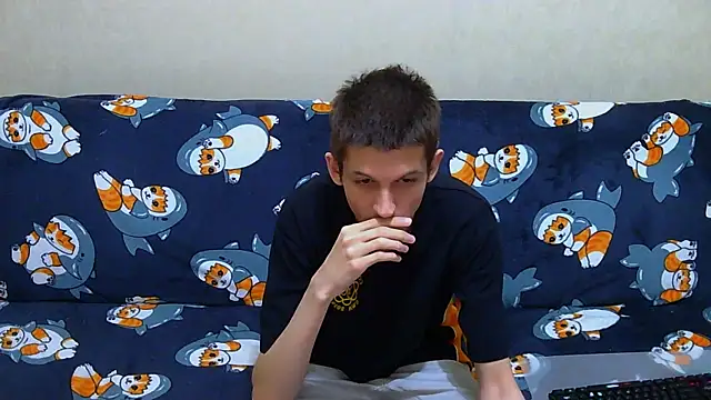 Snapshot of Lester_Broo chatting on May 2026 02:42:01 AM Lester Broo online show from May 2026 02:42:01 AM