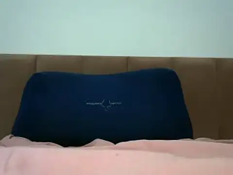 Snapshot of CarolzinhaTC@xh chatting on November 2025 05:13:02 AM CarolzinhaTCxh online show from November 2025 05:13:02 AM