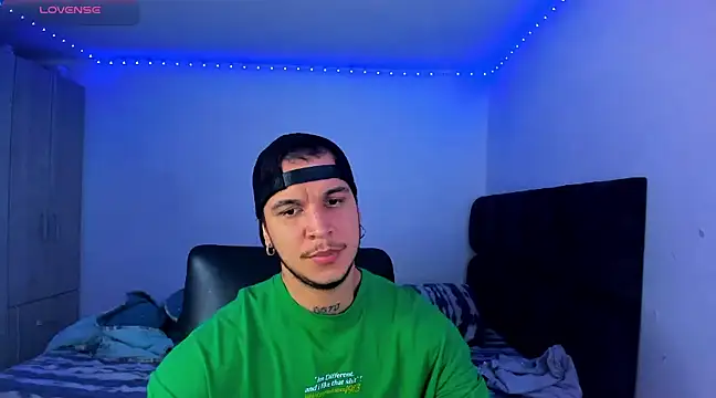 austinoficial online show from February 2025 09:25:02 PM