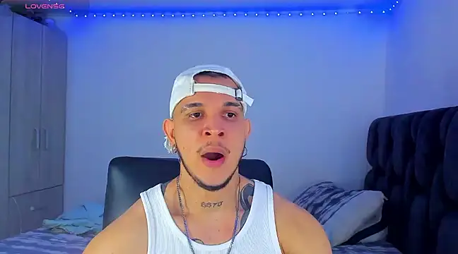 austinoficial online show from February 2025 09:17:01 PM