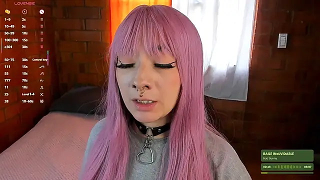 Annycolin  online show from February 2025 07:38:02 PM