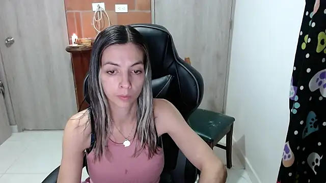 Princezzlove3 online show from January 2025 02:48:01 AM