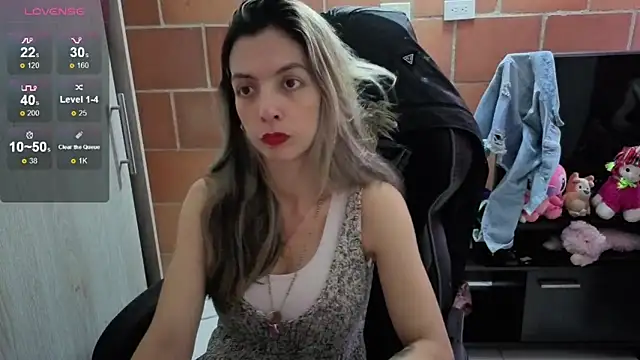 Princezzlove3 online show from October 2025 08:39:02 PM