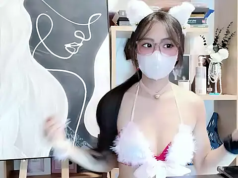 Lush-Office online show from November 2025 07:30:02 AM