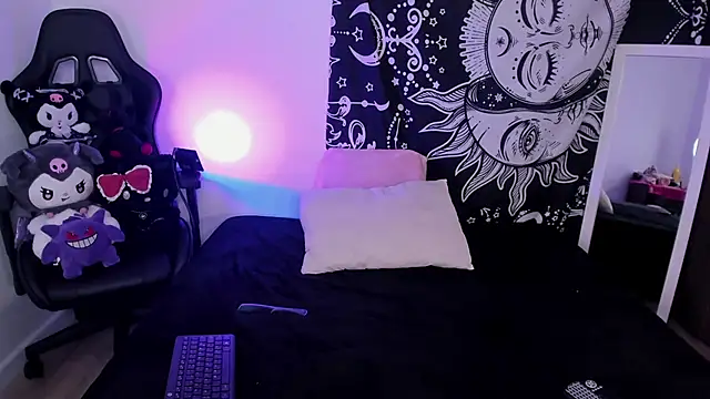 Snapshot of raven__white1 chatting on October 2025 09:24:01 PM raven white1 online show from October 2025 09:24:01 PM