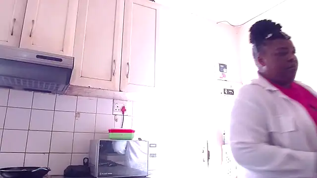 omalicha98 online show from November 2025 06:35:02 AM