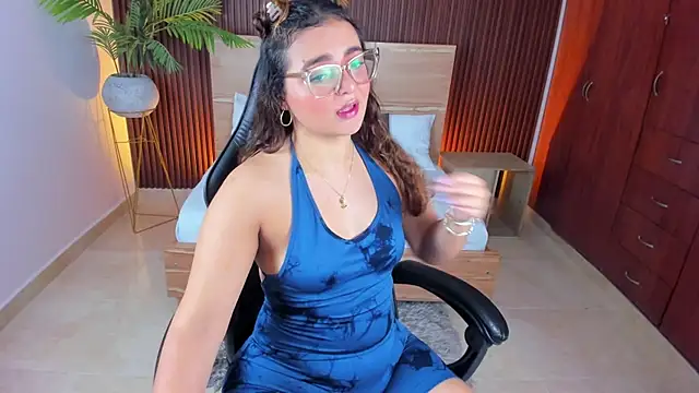 lilly ass  online show from February 2025 12:50:01 PM