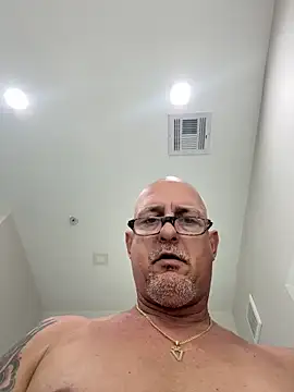 carlospingalinda online show from February 2025 04:18:01 PM