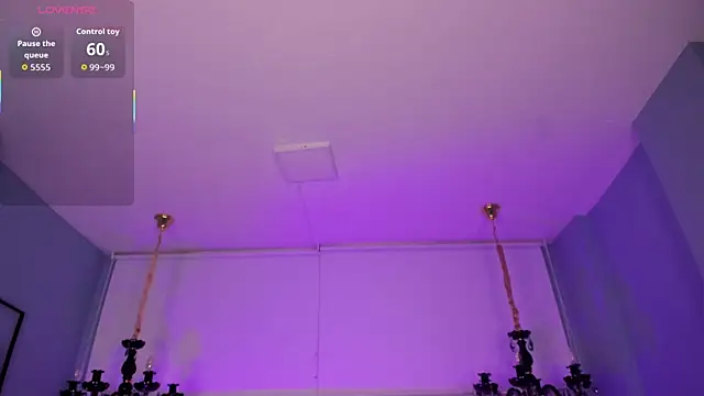 Aitana Hilton  online show from November 2025 11:43:02 AM