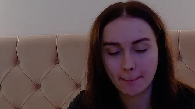 Snapshot of Lilliana_Moon chatting on January 2025 05:37:01 AM Lilliana Moon online show from January 2025 05:37:01 AM