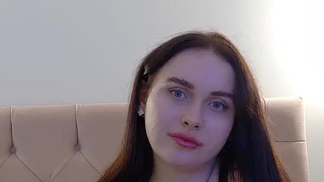 Snapshot of Lilliana_Moon chatting on January 2025 01:58:01 PM Lilliana Moon online show from January 2025 01:58:01 PM