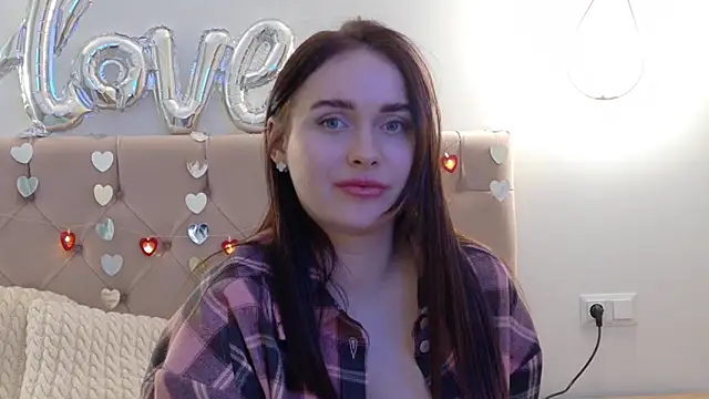 Snapshot of Lilliana_Moon chatting on February 2025 03:16:02 PM Lilliana Moon online show from February 2025 03:16:02 PM
