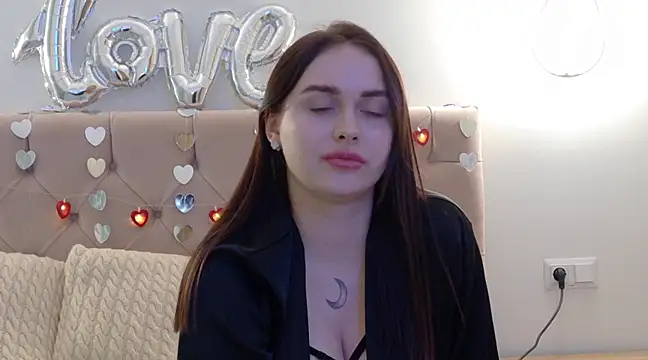 Snapshot of Lilliana_Moon chatting on February 2025 05:10:02 PM Lilliana Moon online show from February 2025 05:10:02 PM