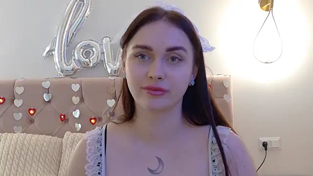 Snapshot of Lilliana_Moon chatting on February 2025 12:57:02 PM Lilliana Moon online show from February 2025 12:57:02 PM
