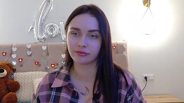 Snapshot of Lilliana_Moon chatting on February 2025 01:50:02 PM Lilliana Moon online show from February 2025 01:50:02 PM