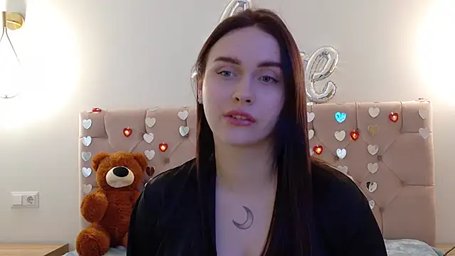 Snapshot of Lilliana_Moon chatting on February 2025 09:21:01 AM Lilliana Moon online show from February 2025 09:21:01 AM