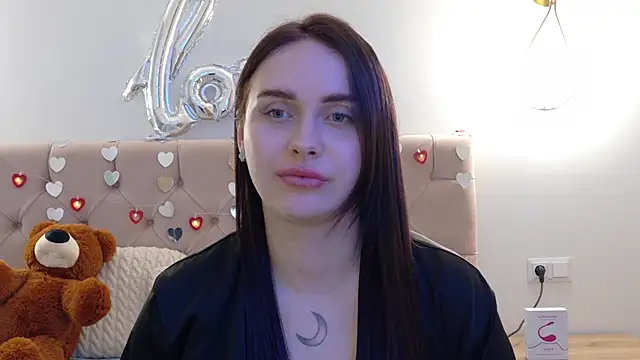 Snapshot of Lilliana_Moon chatting on February 2025 04:24:02 PM Lilliana Moon online show from February 2025 04:24:02 PM
