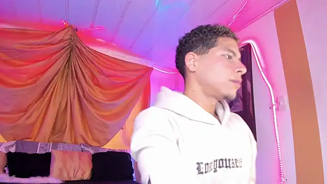 Ethan Boyy online show from October 2025 09:34:01 PM