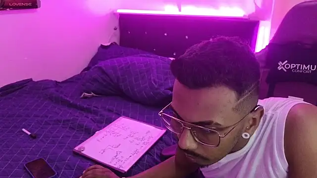 Snapshot of eros-0001 chatting on January 2025 03:01:01 AM eros-0001 online show from January 2025 03:01:01 AM