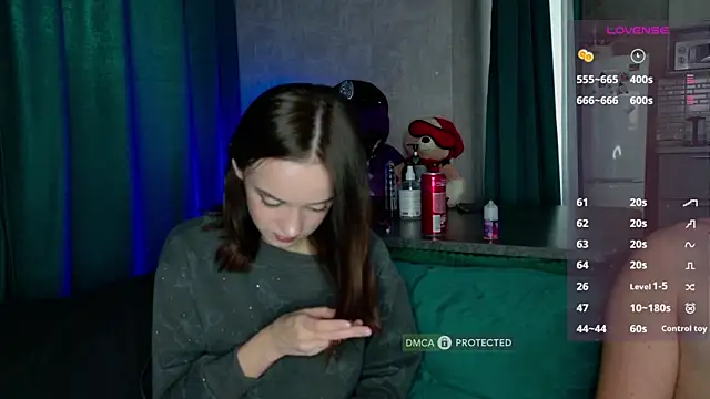 alexnikaaa online show from October 2025 12:17:01 PM