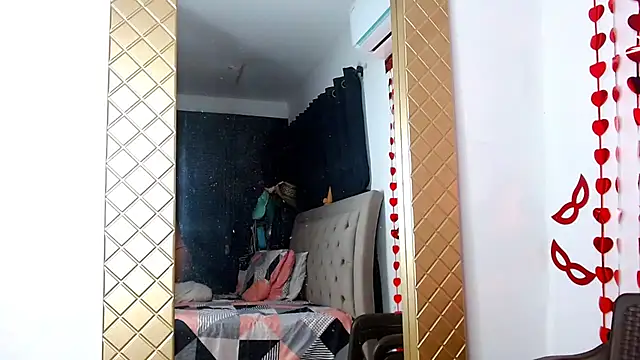 sweethoneytsx online show from September 2025 09:51:01 PM