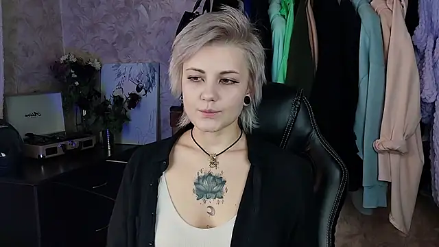 EvaBrownie online show from January 2025 09:27:01 AM