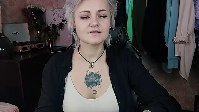 EvaBrownie online show from January 2025 12:29:02 PM