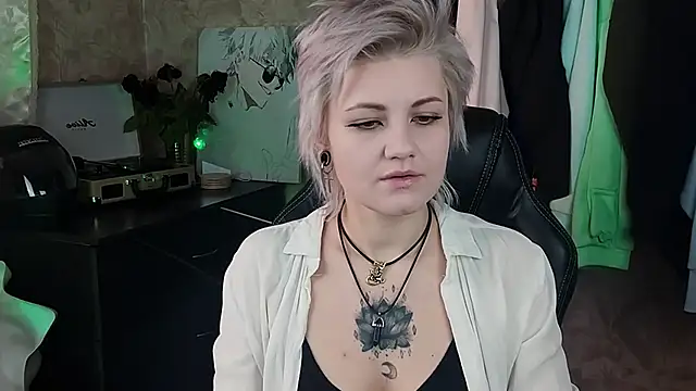 EvaBrownie online show from February 2025 08:35:01 AM