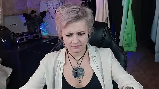 EvaBrownie online show from February 2025 11:38:02 AM