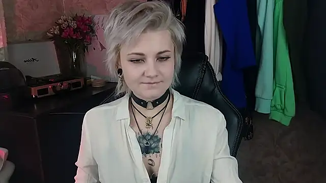 EvaBrownie online show from February 2025 08:15:02 AM