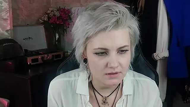EvaBrownie online show from February 2025 11:54:01 AM