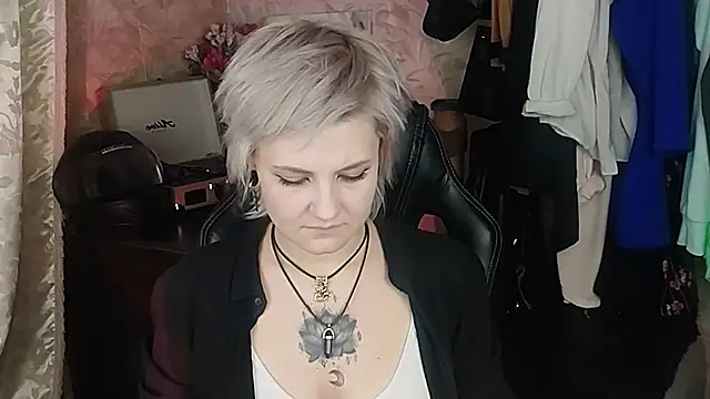 EvaBrownie online show from February 2025 04:26:02 PM