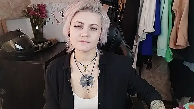 EvaBrownie online show from February 2025 10:18:01 AM