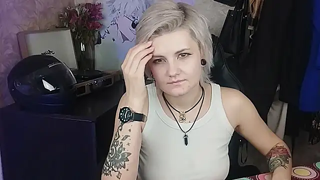 EvaBrownie online show from February 2025 03:20:01 PM