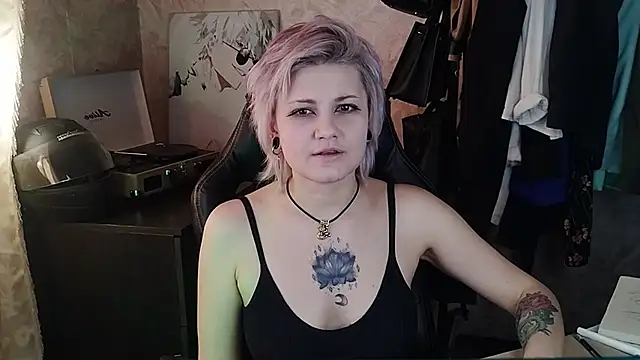 EvaBrownie online show from March 2025 11:27:01 AM