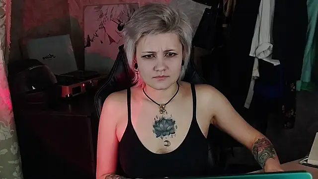 EvaBrownie online show from March 2025 02:40:02 PM