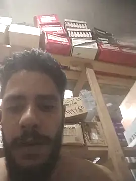 Feeroo11 online show from April 2026 07:07:02 PM